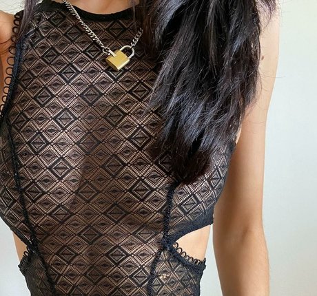 Depop Wins hot pornstar galleries