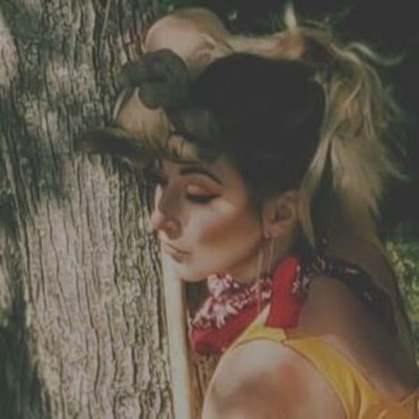 DeAnna Davis perfect star photo