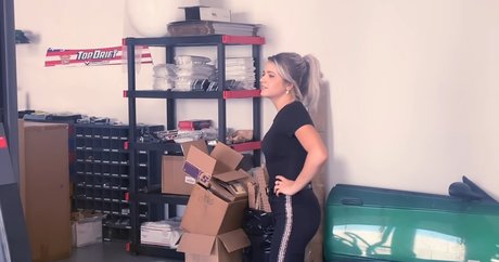 Collete Davis adult model photo