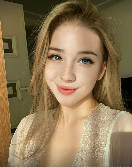 wrenirene high quality model photos