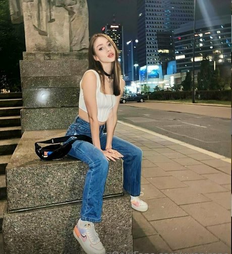 wrenirene model high quality picture