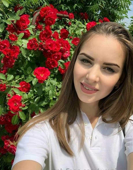 wrenirene naked pornstar picture