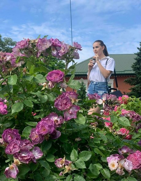 wrenirene nudes actress pictures