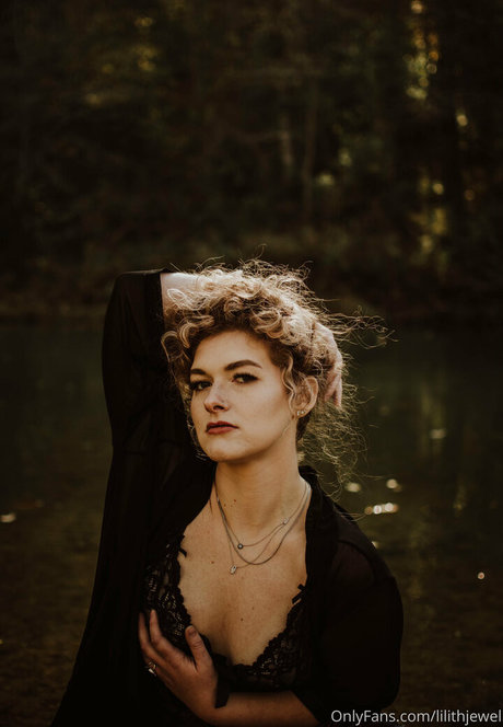 lilithjewel actress gallery