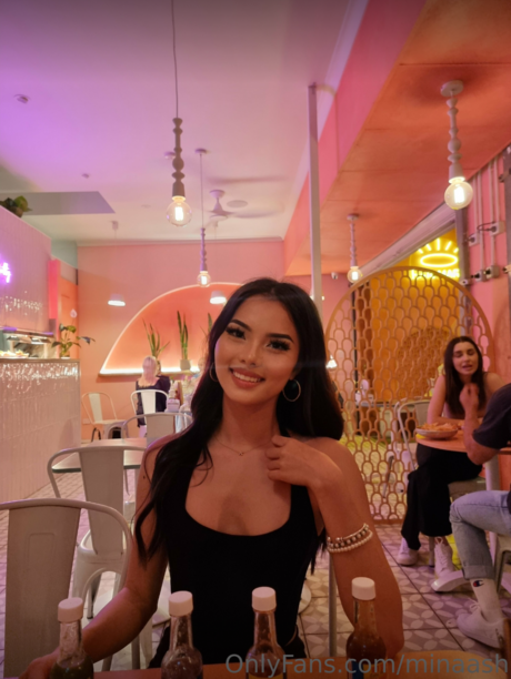 Mina Ash top star pics