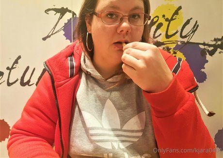 kjara0401 Quick model image