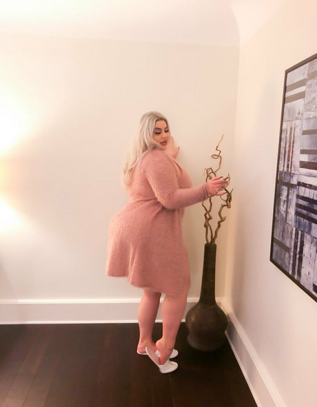 Natasha Crown pornstar adult galleries