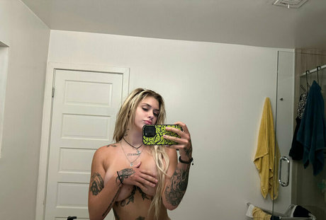 Kgraced model sex galleries