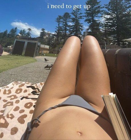 Imogen Russell high quality actress pic