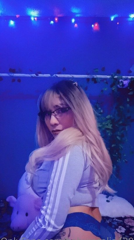 babyrosalia420 naked pornstar pic