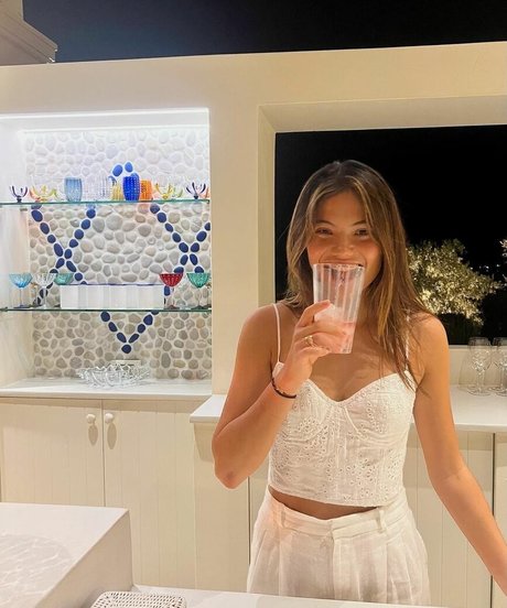 Emma Raducanu erotic actress pictures