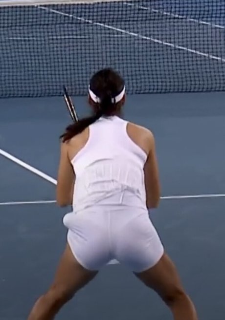 Emma Raducanu Quick model image