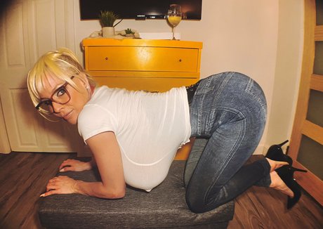 gay shower onlyfans pretty picture