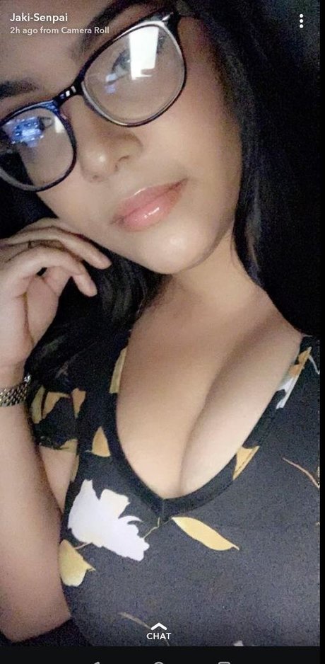 Jaki Senpai sexy model pics