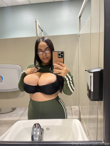 Jaki Senpai Profile pic