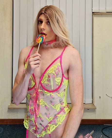 haileydoll beautiful pornstar photo