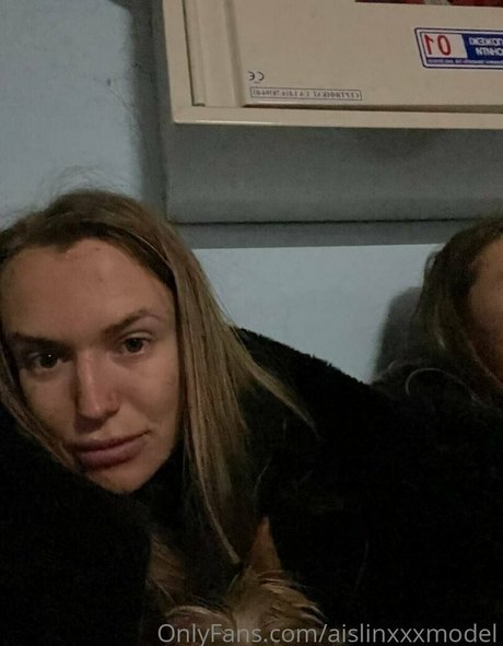 aislinxxxmodel erotic pornstar img
