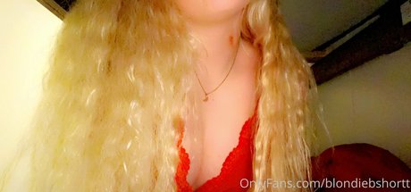 blondiebshortt star sex pictures