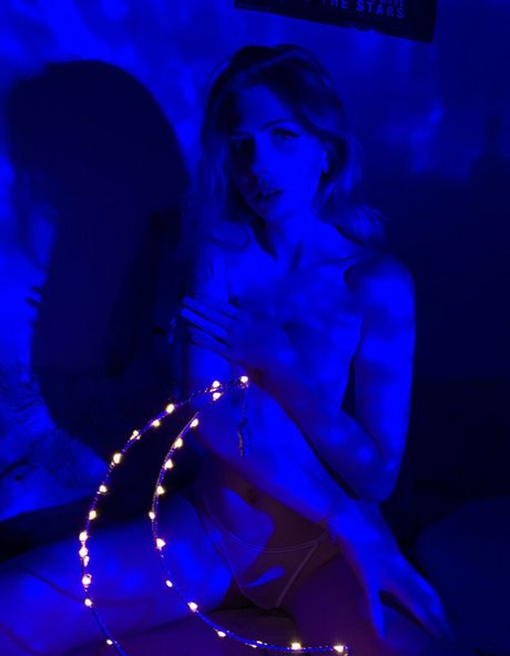 cookiecumbz beautiful model img