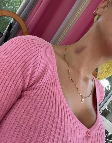 busty mature onlyfans erotic gallery