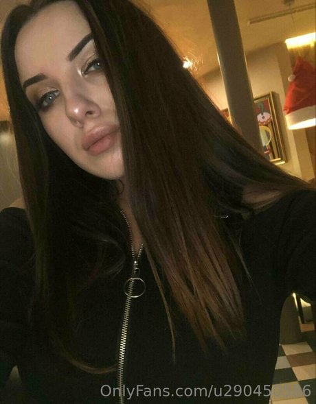 night muffin nudes star img