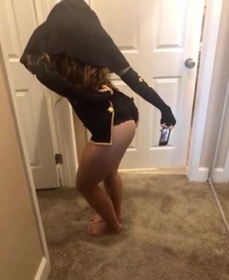 Emma Shore Quick model image