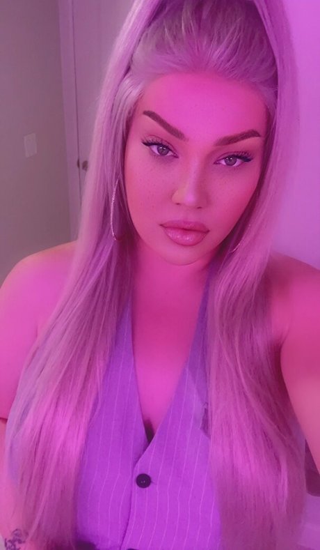 Ts Blondie perfect pornstar pictures