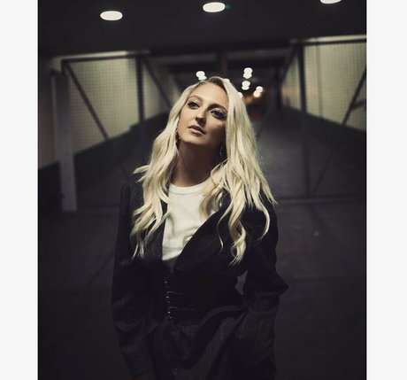 Georgia Hirst beautiful star photos