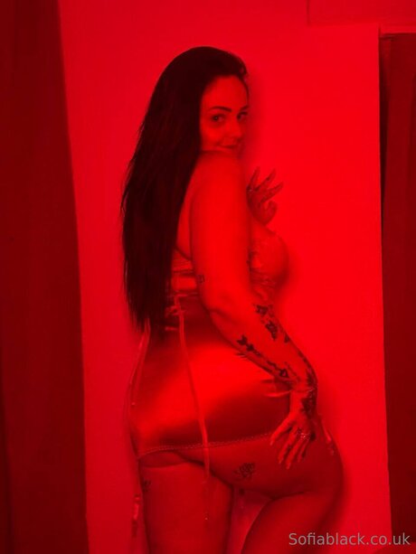 Its sofiablack model nice picture