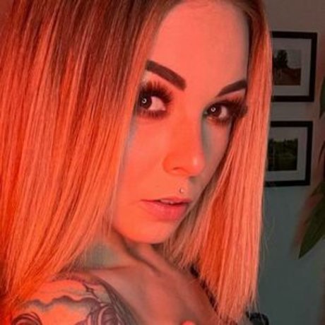 Kayla Rosalie adult model galleries