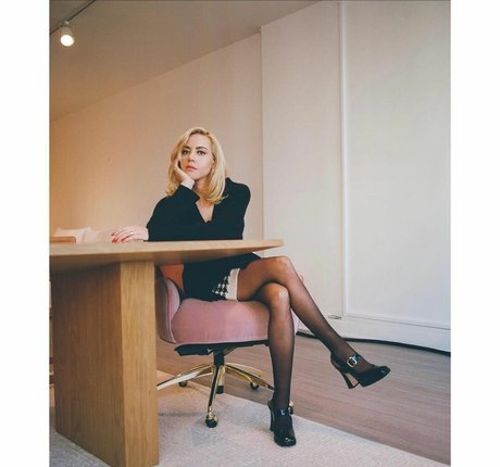 Aubrey Plaza exclusive star pictures