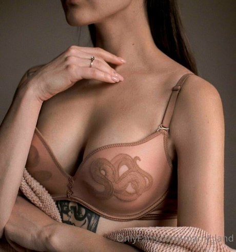 marry land adult star photos