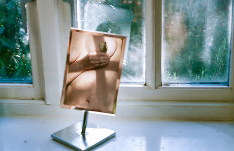 Tan Smith model erotic pic