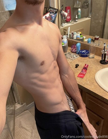 coolestdude898 porn star img