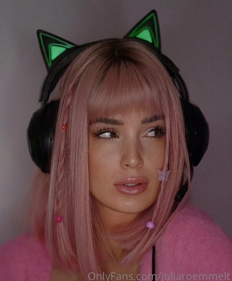 big tits curvy onlyfans sexy naked pictures