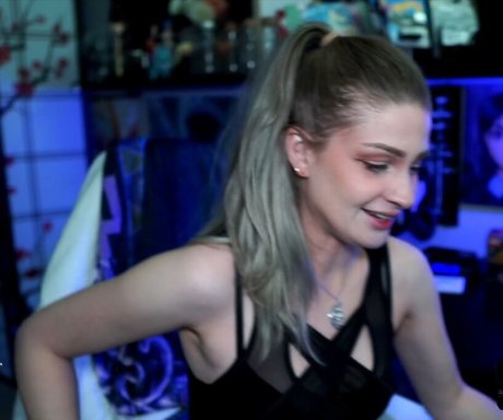 IceTokki pornstar perfect picture