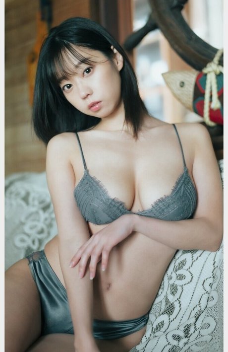 Hikaru Aoyama star erotic pictures