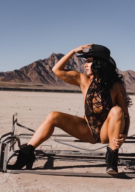 Girls With Guns high quality pornstar archive