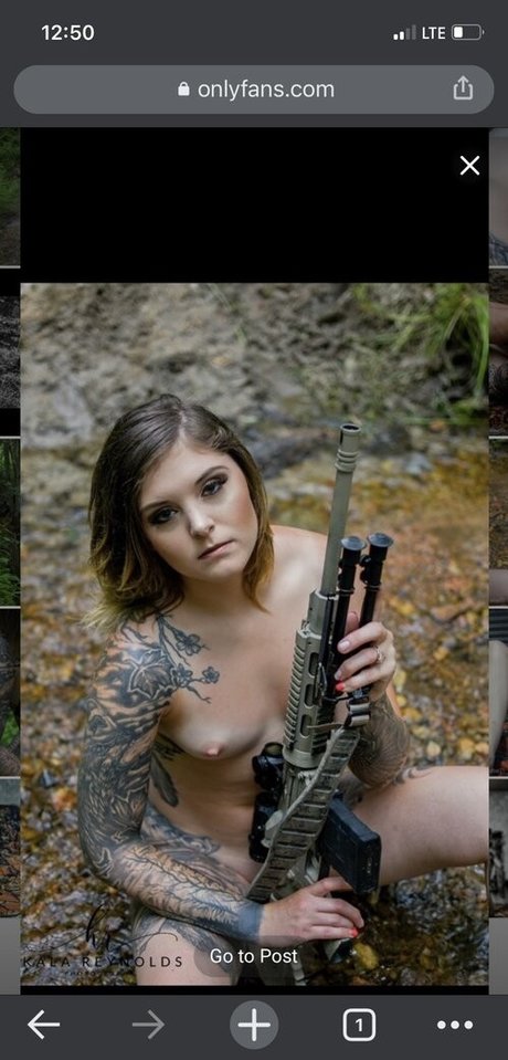 Girls With Guns hot model photo