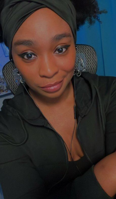 DefinedByKy erotic model pic