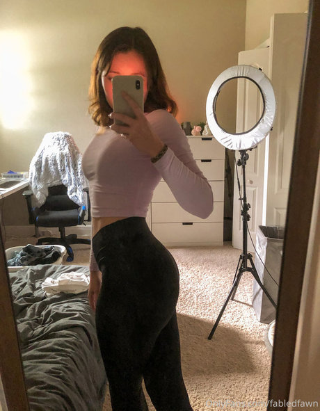 Fabled Fawn pornstar image