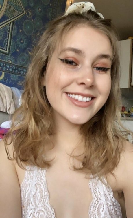 Fiona Sprouts pornstar nudes images