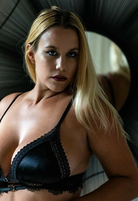 bbc redhead onlyfans hot nude image