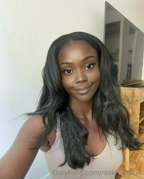 rosie wettie star nude img