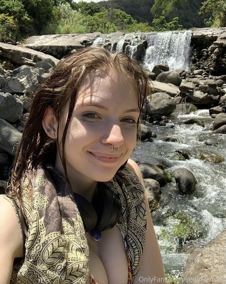 selflovesage adult model photos