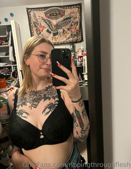 rippingthroughflesh model sex picture