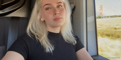 cuteemii hot star photos