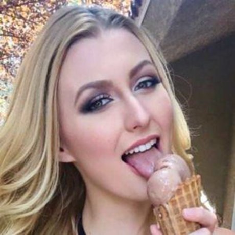 Alexa Grace model erotic galleries