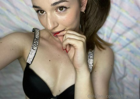 crln carolyn pornstar exclusive pictures