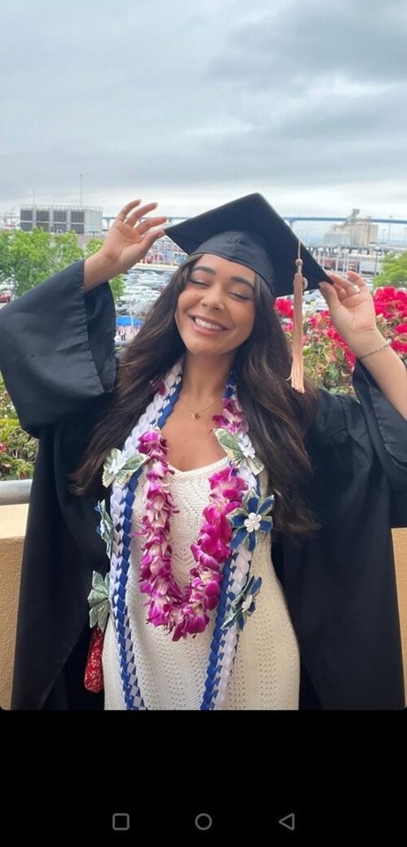 Chellchee model top images